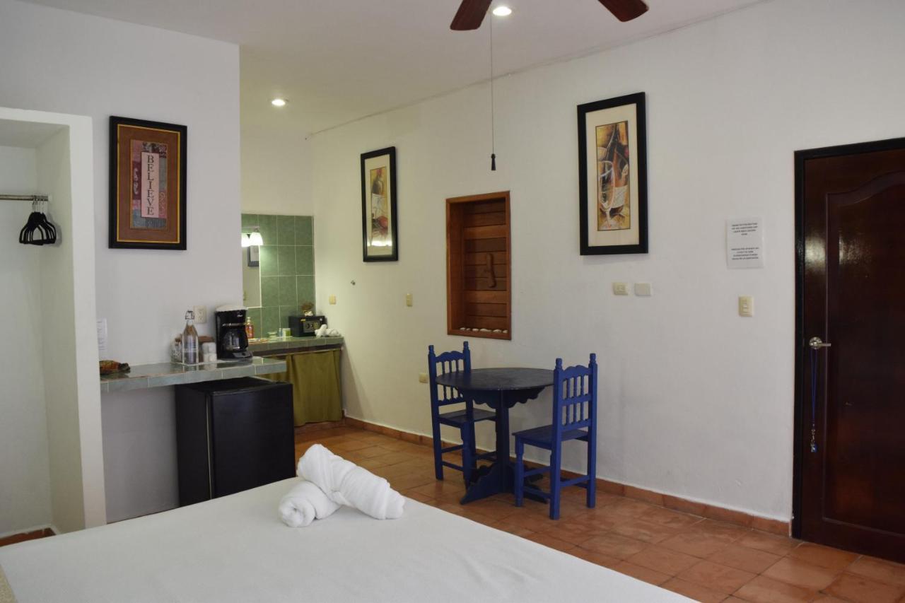 Hotel Boutique Skulls Landing Isla Mujeres Exterior photo