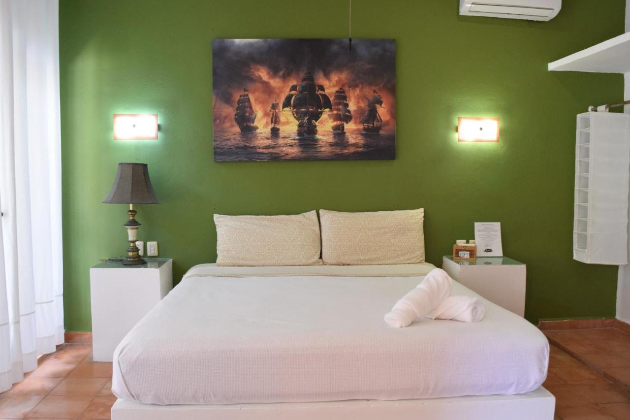 Hotel Boutique Skulls Landing Isla Mujeres Exterior photo