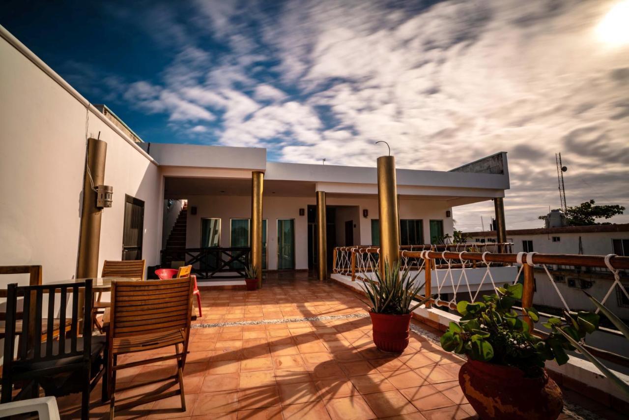 Hotel Boutique Skulls Landing Isla Mujeres Exterior photo
