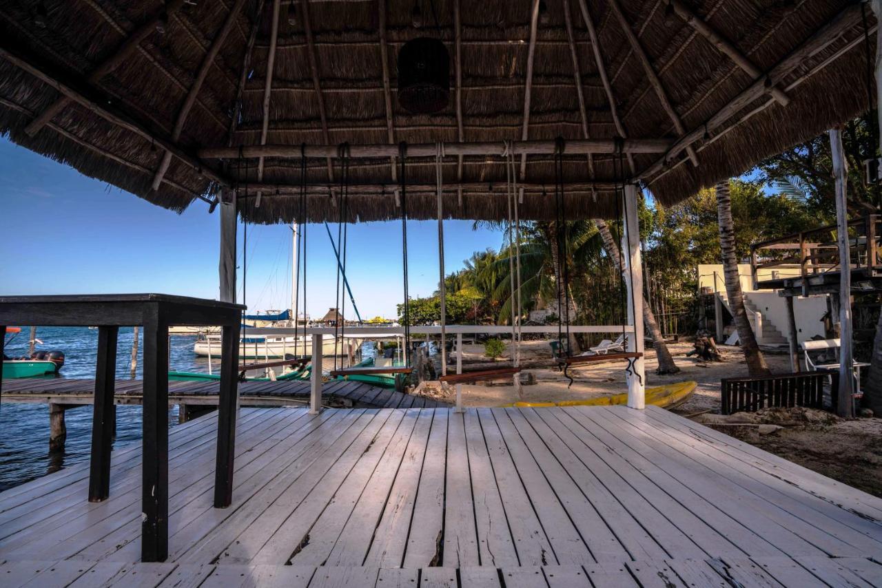 Hotel Boutique Skulls Landing Isla Mujeres Exterior photo