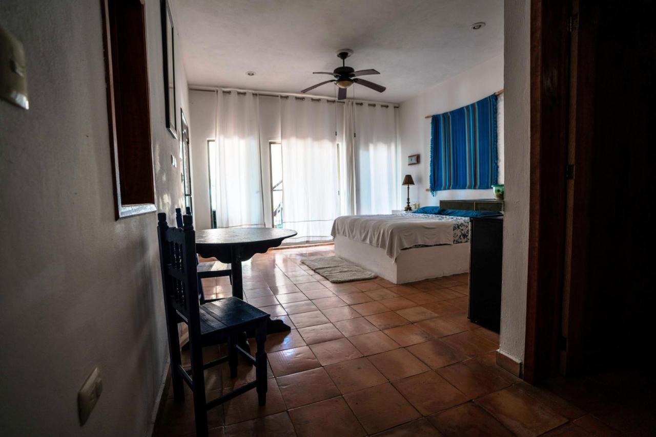 Hotel Boutique Skulls Landing Isla Mujeres Exterior photo