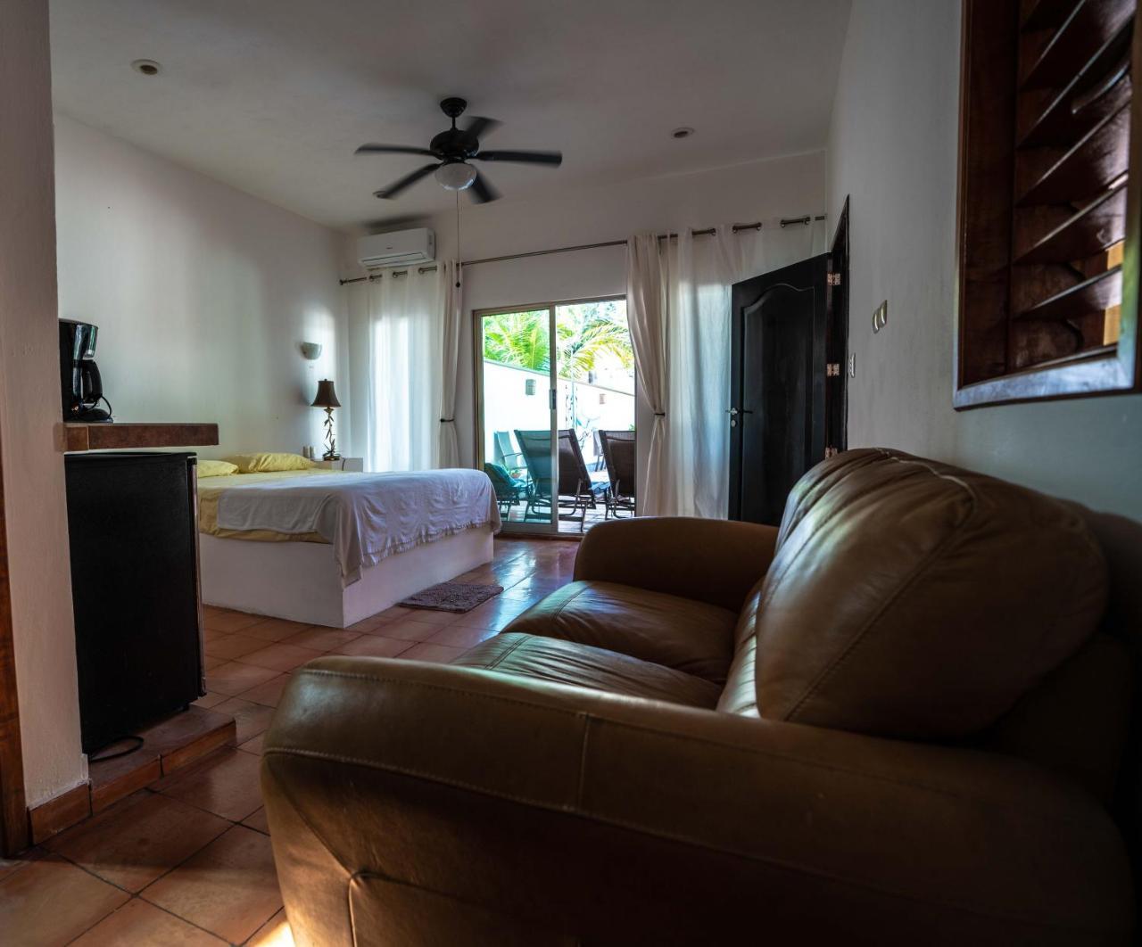 Hotel Boutique Skulls Landing Isla Mujeres Exterior photo